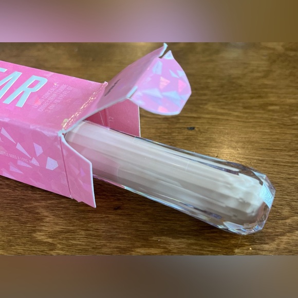 Jeffree Star Magic Star Matte Concealer C14.5 Full Coverage NEW in Box - Picture 3 of 3